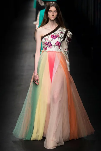 Look 8